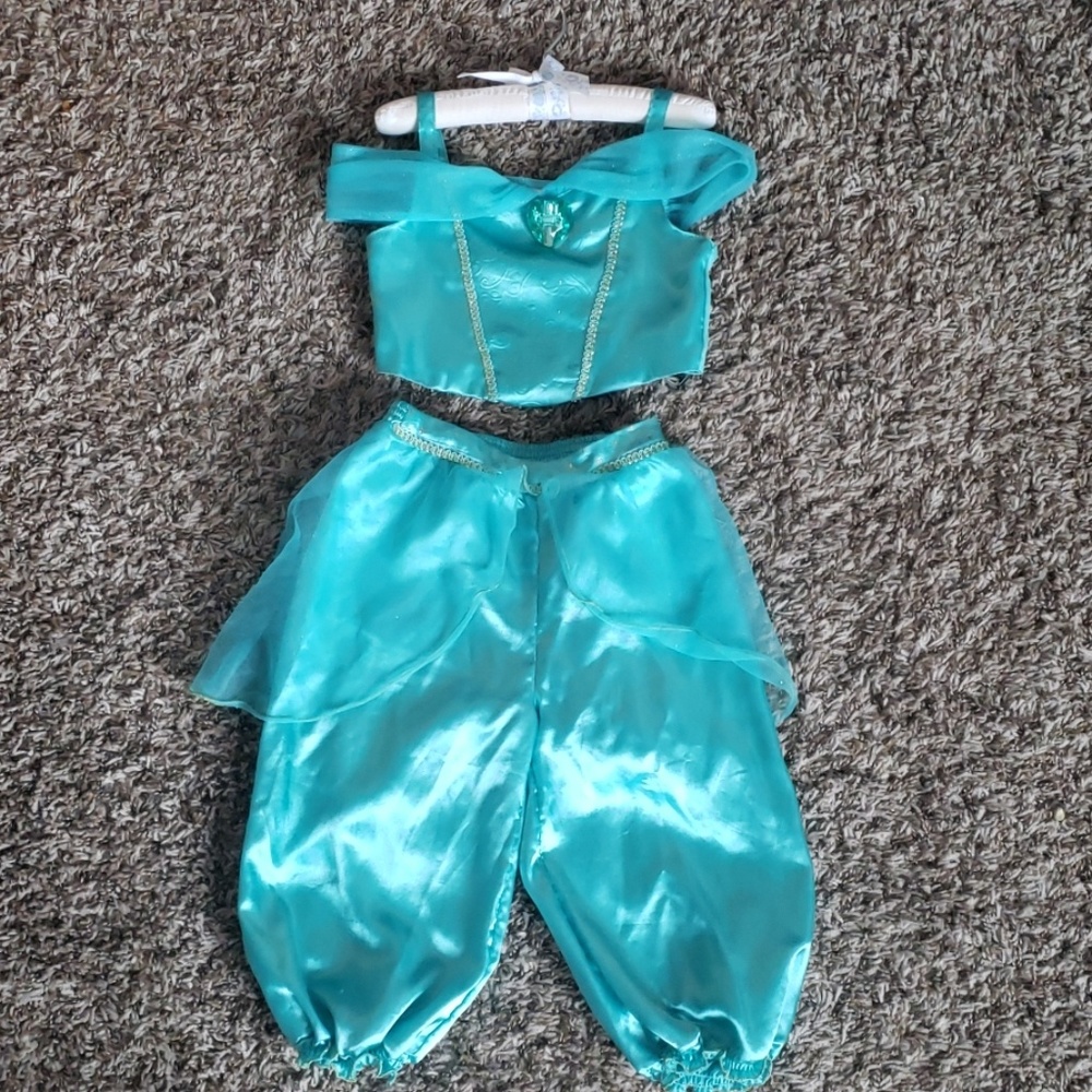 Disney's Jasmine outfit